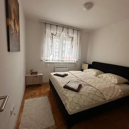 Istocno Sarajevo-trosoban Stan