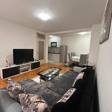 Apartment Istocno Sarajevo-trosoban Stan *
